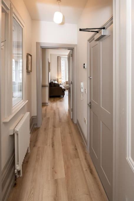3 Castle Mews Apartment Солсбъри Екстериор снимка