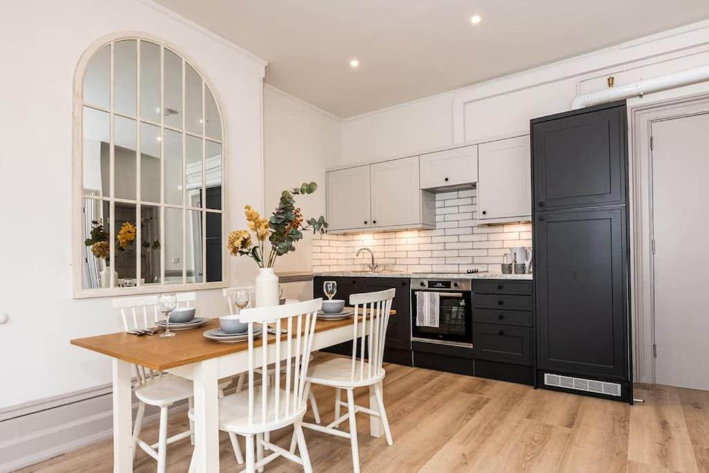 3 Castle Mews Apartment Солсбъри Екстериор снимка